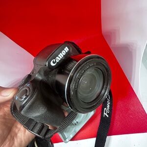 Canon Black DSLR Digital Camera with Professional Design